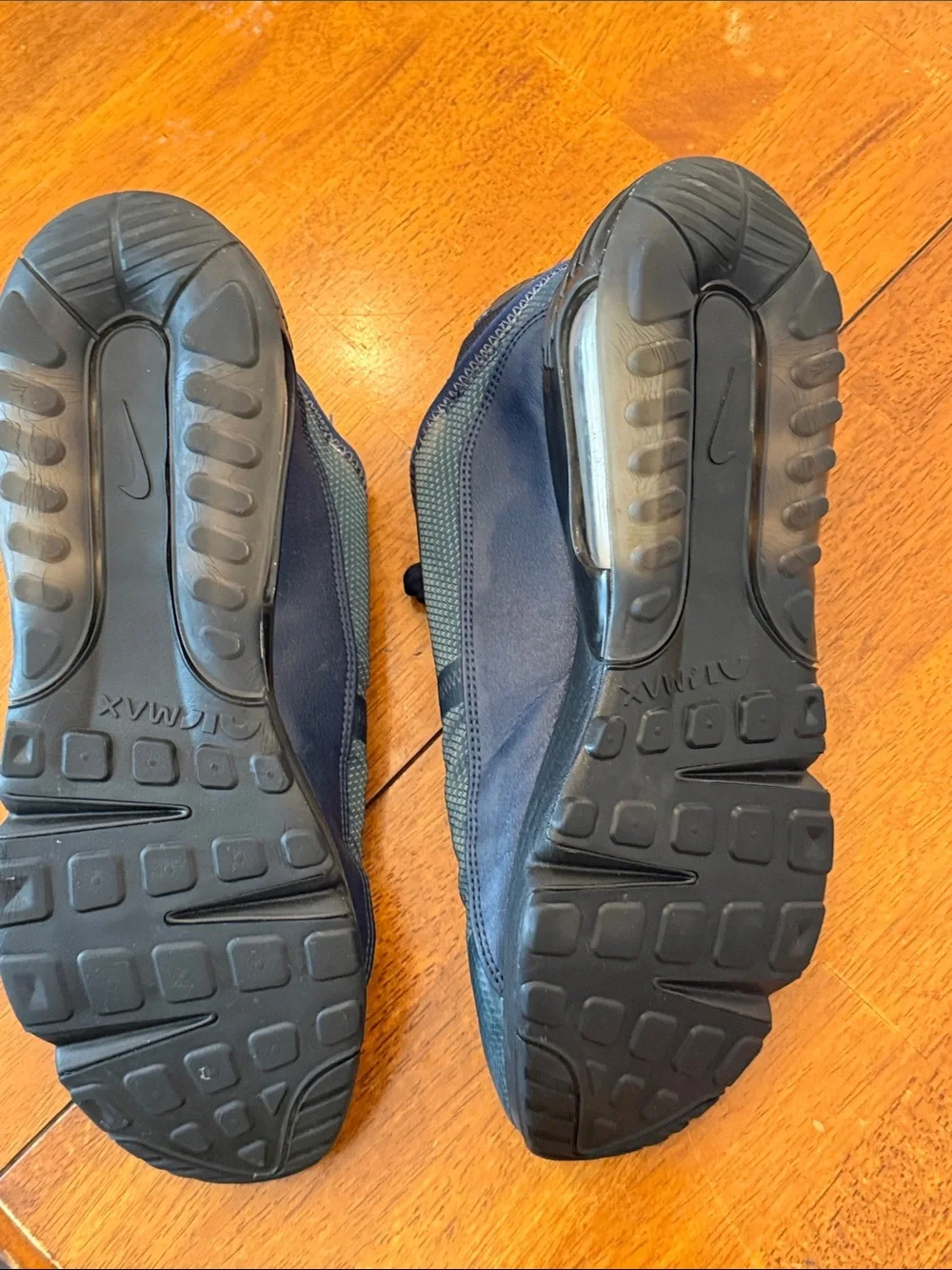 Nike lightweight sneakers